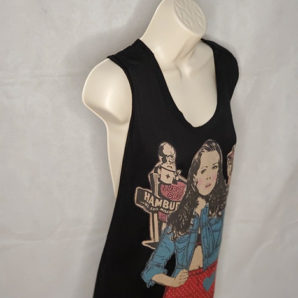 Super Cute Retro Doll Graphic Tank - Picture 3 of 4
